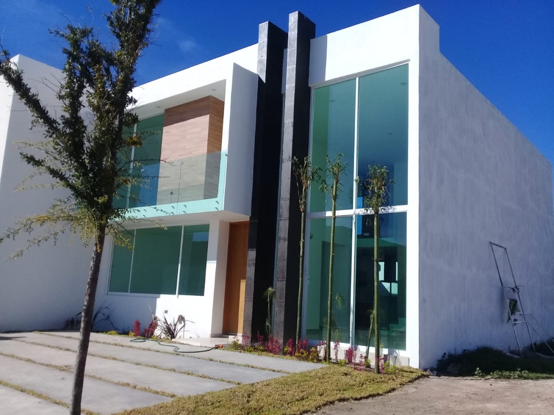 CIB VENDE MODERNA CASA NUEVA EN COTO CAMPESTRE RESIDENCIAL LORETA